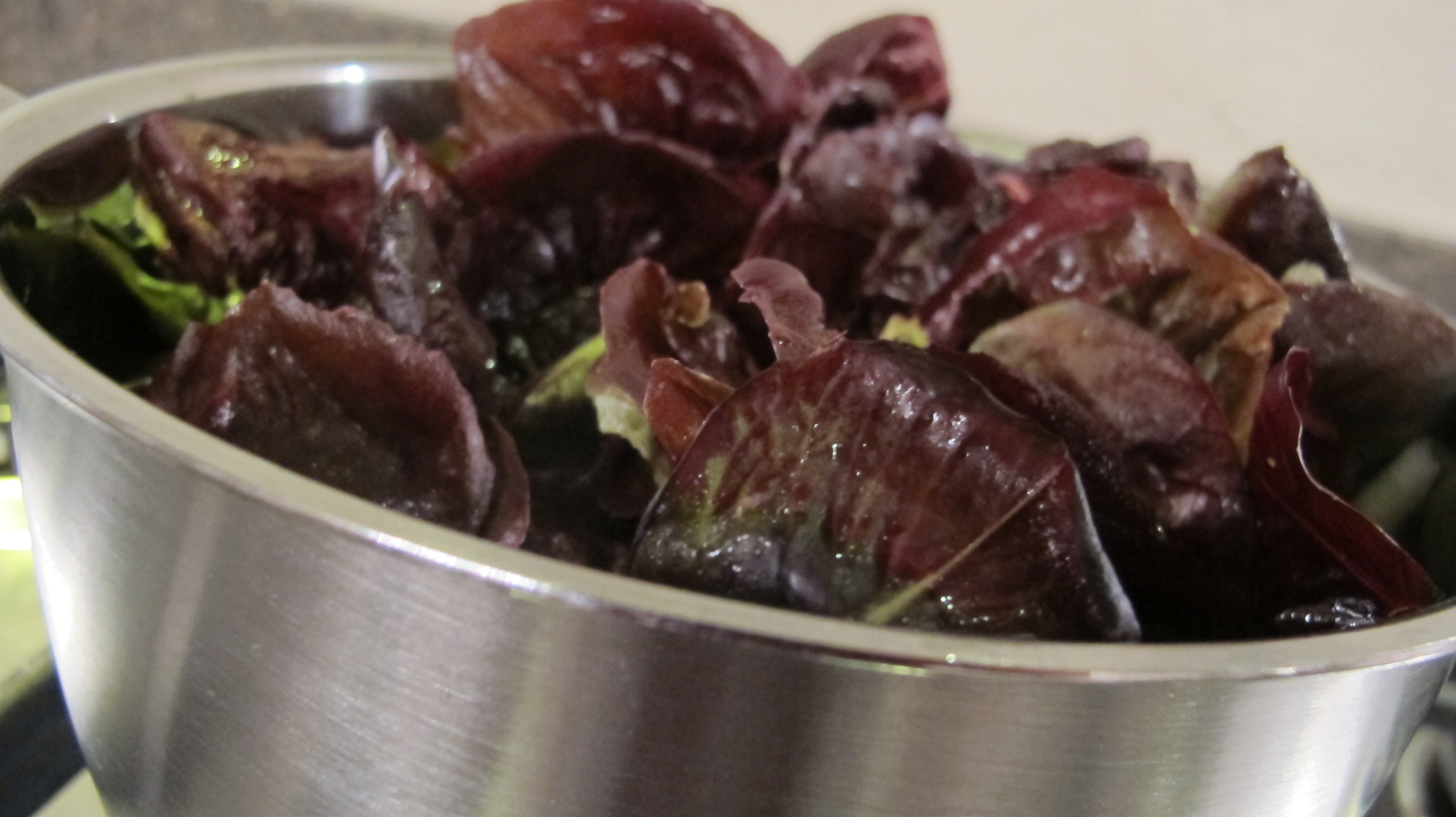 Throw the radicchio in the pot, and cover it with a lid. 