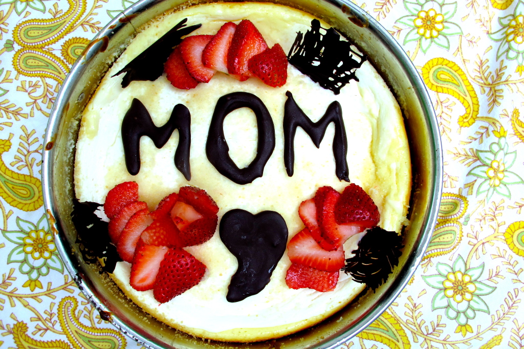 A mother's day cheesecake (*Note: cheesecake recipe not included in this post; it is still concealed in the BenGusto recipe holdings). 
